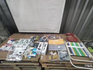APROXIMADAMENTE 25 ITENS DIVERSOS, SENDO CAMPAINHAS, BOMBAS, INFLADORES, MÓVEIS E ETC — leilão em Rio de Janeiro/RJ