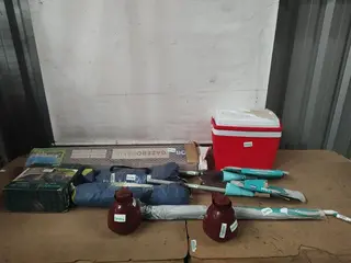 10 ITENS SENDO: 02 BARRACAS + 02 BULES + 01 CAIXA TÉRMICA + 01 COLCHÃO INFLÁVEL + 01 GAZEBO + 01 GUARDA-SOL + 02 MOPS — leilão em Rio de Janeiro/RJ