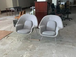 2 Poltronas de 1 lugar — leilão em Rio de Janeiro/RJ