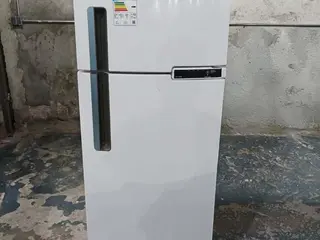 1 GELADEIRA BRASTEMP BRM44H (SALDO — leilão em SÃO PAULO/SP