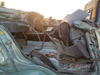 2015 VOLVO VM — leilão em Eusébio/CE (foto 5)