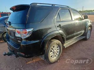 2013 TOYOTA HILUX SW4 — leilão em Eusébio/CE (foto 4)