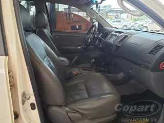 2014 TOYOTA HILUX CD — leilão em Eusébio/CE (foto 5)