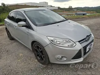 2014 FORD FOCUS SEDAN — leilão em Betim/MG