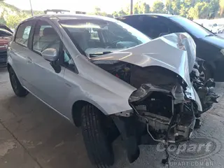 2011 FIAT PUNTO — leilão em Embú Das Artes/SP