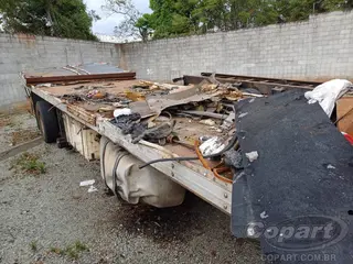 2013 IVECO TECTOR — leilão em Pirapora/SP (foto 6)