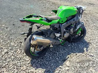 2023 KAWASAKI NINJA ZX-6R — leilão em Canoas/RS (foto 4)