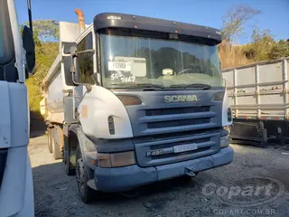 2011 SCANIA P 420 — leilão em Embú Das Artes/SP
