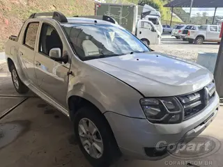 2017 RENAULT DUSTER OROCH — leilão em Embú Das Artes/SP