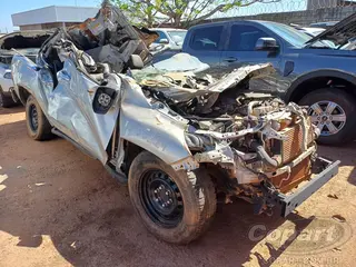 2017 TOYOTA HILUX CD — leilão em Goiânia/GO