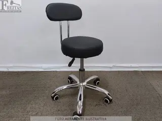 (B166674) LOTE COM 01 BANQUETA POP MOCHO ESTOFADA PRETA GIRATÓRIA COM ENCOSTO BASE CROMADA AJUSTE ALTURA RODAS NYLON. PRODUTO(S) DE DEMONSTRAÇÃO COM PEQ. AVARIA — leilão em Internet (São Paulo/SP
