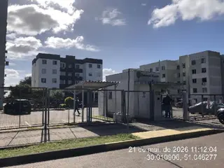 Apartamento, 85,45 m2 de área total, 43,99 m2 de área privativa, 2 qts, WC, sl, cozinha, 1 vaga de garagem. IPTU: 700000000000000000150000 Matrícula: 71247 Ofício: 1. | Empreendimento: CONDOMINIO RESI — leilão em Alvorada/RS