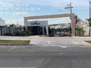 Apartamento, 75,7 m2 de área total, 44,85 m2 de área privativa, 2 qts, WC, sl, cozinha, 1 vaga de garagem. IPTU: 104200994061 Matrícula: 172168 Ofício: 1. | Empreendimento: CONDOMINIO PARQUE EUROPA | — leilão em Contagem/MG