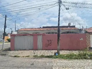 Casa, 187 m2 de área total, 187 m2 de área privativa, 302,94m2 de área do terreno, 3 qts, a.serv, 2 WCs, WC Emp, sl, lavabo, DCE, cozinha, 2 vagas de garagem. IPTU: NãO LOCALIZADO Matrícula: 11093 Of — leilão em Natal/RN