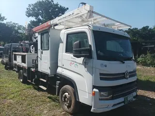 VOLKSWAGEN 9-170 DRC 4X2 (CABINE SUPLEMENTAR, CESTO AREO (sem caçamba) — leilão