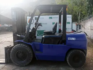 Empilhadeira 4,5 ton N° 56 HANGCHA CPYD45-RW17 2011 N° DE SÉRIE 110101332 — leilão