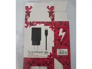 LOTE COMPOSTO DE: 100 CARREGADORES DE CELULAR TURBO POWER 15w QUICK CHARGE 3.0 COM CABO CARREGADOR USB/ MICRO USB (UNIVERSAL), BIVOLT, NO ESTADO. — leilão em Rio de Janeiro/RJ