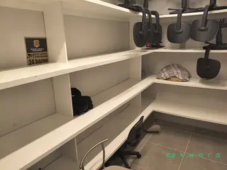 2 prateleiras — leilão em São Paulo/SP