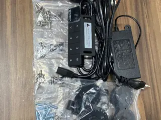 2 Itens: Cadeira Gamer Husky Tempest 700 e Mesa Office Husky Zenith 900 PRO — leilão em Taboão Da Serra/SP