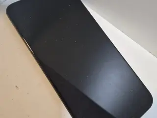 2 Smartphones - Motorola Moto G8 Plus 64GB e iPhone SE 2ª Geração 64GB — leilão em Taboão Da Serra/SP