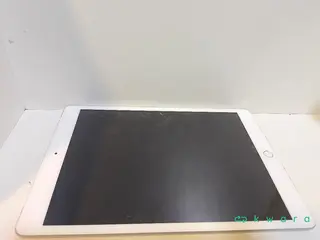 Apple iPad 7ª geração 32 GB prata — leilão em Taboão Da Serra/SP