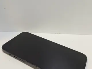 2 Smartphones - iPhone 12 e Samsung Galaxy J6 — leilão em Taboão Da Serra/SP