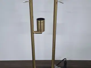 Abajur Shadow dourado e branco bivolt (sem cúpula) — leilão em Taboão Da Serra/SP