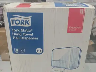 Dispenser de papel-toalha rolo, Tork - Saldo B - KB6733 — leilão em São Paulo/SP