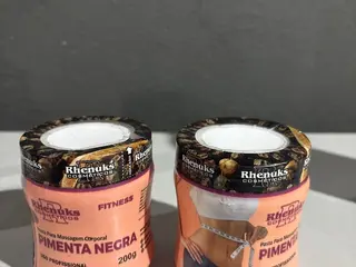 Aprox. 80 itens: Cosméticos, vestuário e puff — leilão em Embu Das Artes/SP