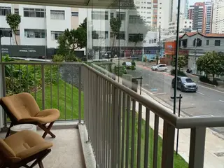 Aprox. 18 partes de vidro e parapeito — leilão em São Paulo/SP