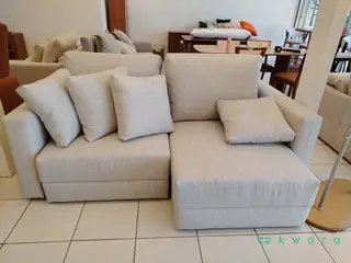 Sofá retrátil e reclinável — leilão em Campinas/SP