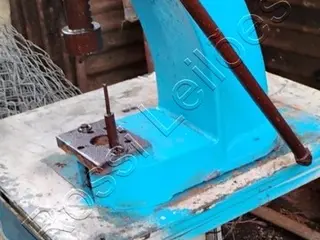 PRENSINHA MANUAL CURSO 200 MM ( NO ESTADO) — leilão