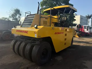 VEJA O VÍDEO!!! ROLO COMPACTADOR DE PNEUS DYNAPAC CP271, ANO: 2009, SÉRIE: NÃO IDENTIFICADO - LOC. SUZANO/SP — leilão em SUZANO/SP