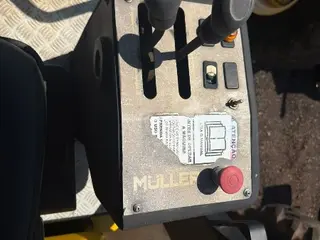 VEJA O VÍDEO!!! ROLO COMPACTADOR VIBRATÓRIO LISO MULLER VAP 55, ANO: 2014, SÉRIE: 557014217 - LOC. CAMPINAS/SP — leilão em CAMPINAS/SP (foto 15)