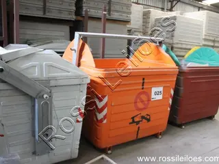 3 CONTENTORES METALICOS GALVANIZADOS 3200 L PARA COLETA DE LIXO DO CARGA LATERAL — leilão