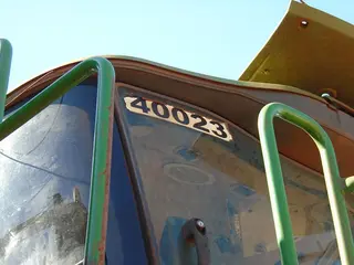 COLHEDORA DE CANA JOHN DEERE CH570; ANO 2016. - FR40023. - LOC. SANTA VITÓRIA/MG — leilão em SANTA VITÓRIA/MG (foto 9)