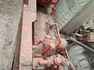 COMPRESSOR DE AR CAPAC. 240 PÉS SIM MOTOR - NO ESTADO — leilão (foto 2)