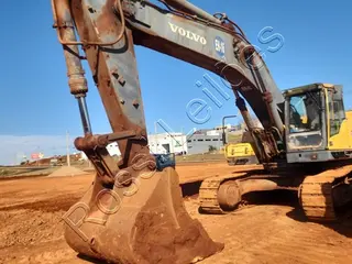 ESCAVADEIRA VOLVO MOD. EC48DLP ANO 2012 - PAROU FUNCIONANDO ( NO ESTADO) — leilão