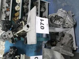 MOTOR E 3 CAIXAS DE CÂMBIO DIVERSAS — leilão