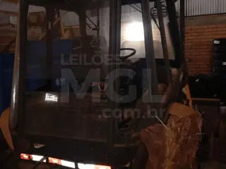ENGENHO VELHO/RS - Retroescavadeira, marca Randon, modelo RD406 — leilão em Engenho Velho/RS (foto 3)