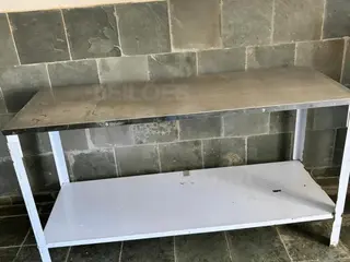SÃO FRANCISCO DO GLÓRIA/MG - Mesa panificadora desmontável — leilão em São Francisco do Glória/MG