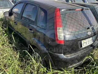 CAPIVARI/SP - VEÍCULO CONSERVADO - FORD/FIESTA 1.6 FLEX - 2010/2011 — leilão em Capivari/SP (foto 6)