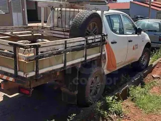 TIROS/MG - Caminhonete Mitsubishi L200 Triton GL D, 2017/2018, DIESEL — leilão em Tiros/MG (foto 7)