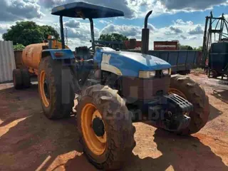 TIROS/MG - Trator Agrícola New Holland, modelo TT4030 — leilão em Tiros/MG