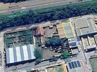 ITAÚNA/MG — Galpão com Lote com 403m² no Bairro Universitário — leilão em Itaúna/MG (foto 3)