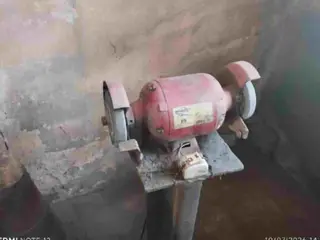 ITABIRA/MG - Moto esmeril Somar em Pedestal - PA00811 — leilão em Itaúna/MG