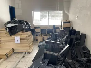 FORTALEZA/CE - Móveis e Placas de Sinalização — leilão em Fortaleza/CE