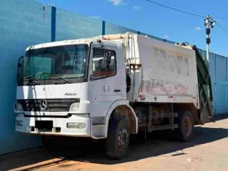 IBITURUNA/MG - Caminhão Mercedes Benz/Atego 1418, 2006/2006, DIESEL — leilão em Ibituruna/MG