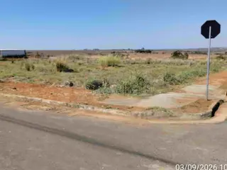 PATOS DE MINAS/MG - Lote urbano com área de 6.437,52 m², localizado no bairro Planalto — leilão em Patos de Minas/MG (foto 9)