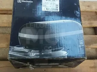 ITAÚNA/MG - BATEDEIRA COM PEDESTAL ELECTROLUX EXPERIENCE EKM30 PRETA 220Â V — leilão em Itaúna/MG (foto 2)